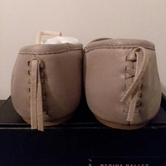 FRYE, Women's Regina Ballet Flats - Picture 7 of 8